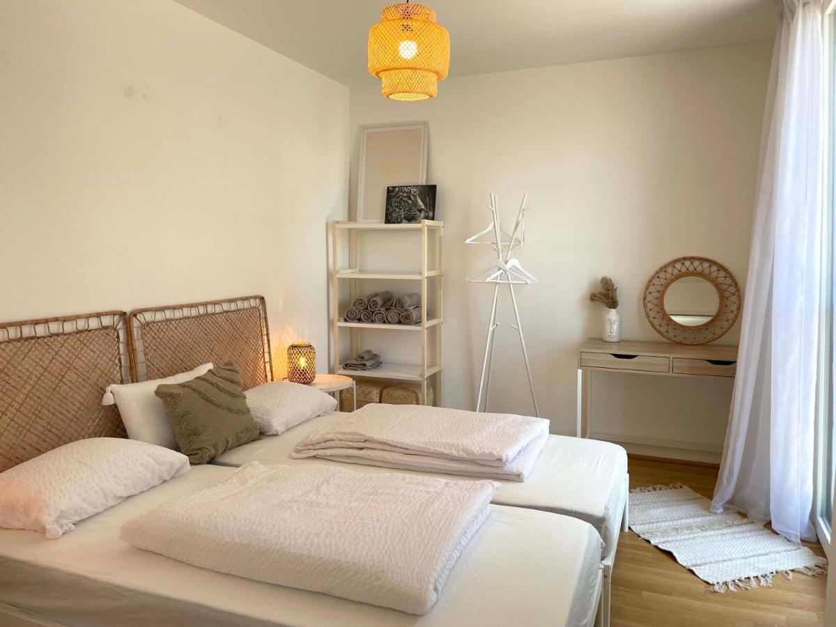 Urban Oasis: Stylische Wohnung Bécs Kültér fotó